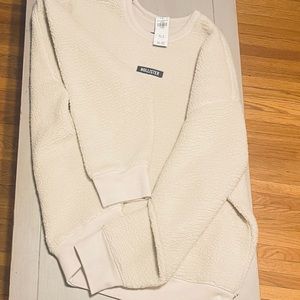 Hollister Men’s Sherpa Crewneck Sweatshirt